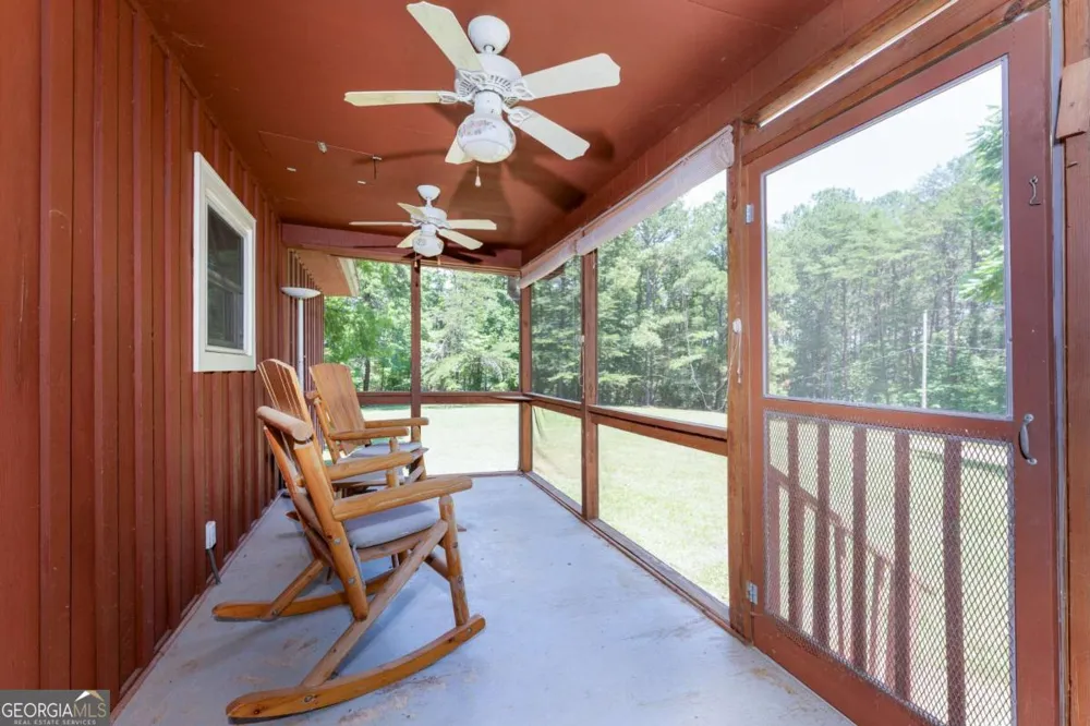 132 Mockingbird LN McCaysville, GA 30555