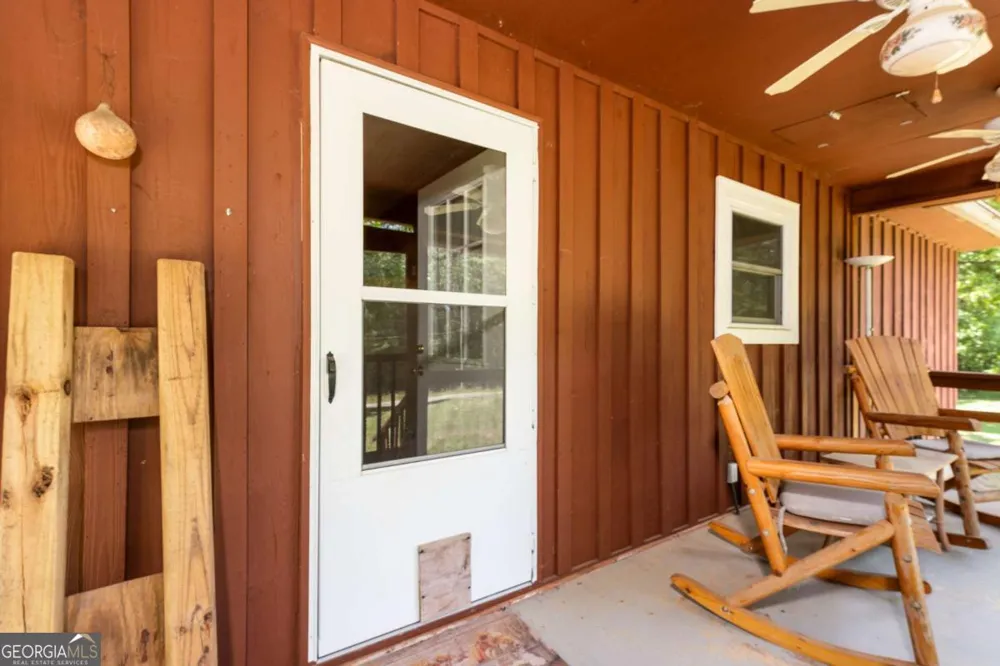 132 Mockingbird LN McCaysville, GA 30555