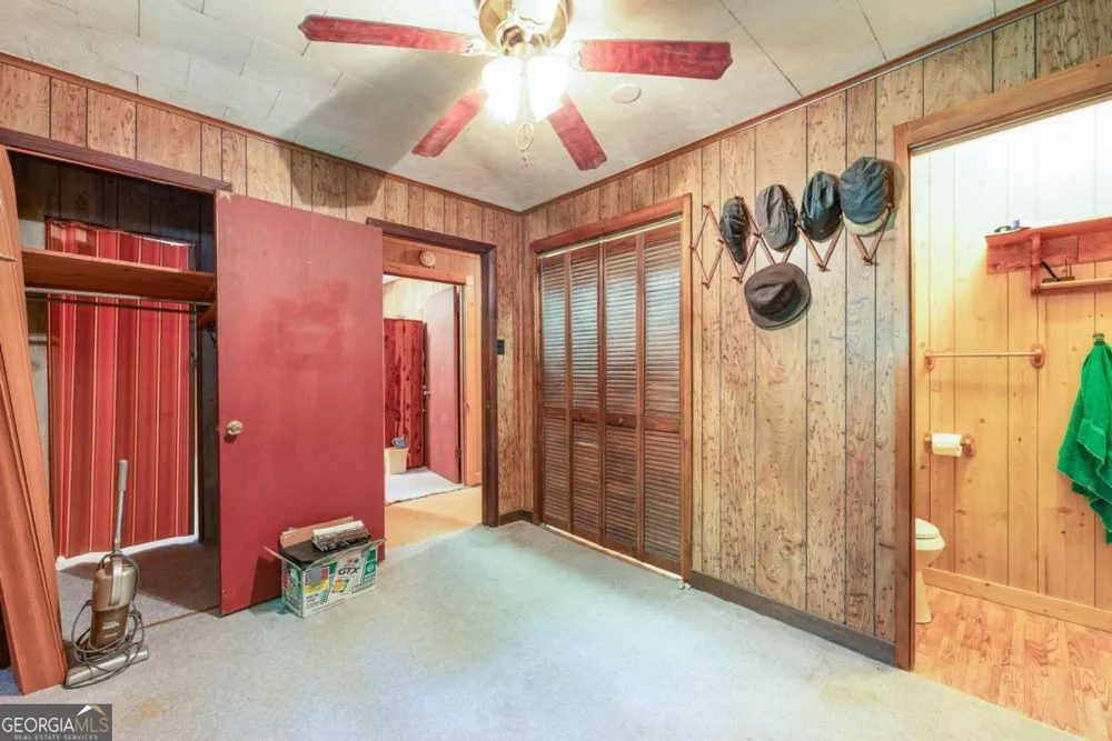 132 Mockingbird LN McCaysville, GA 30555