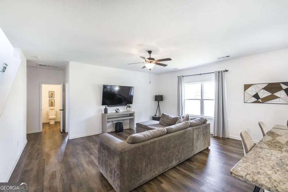 219 Ivy Glen DR Perry, GA 31069