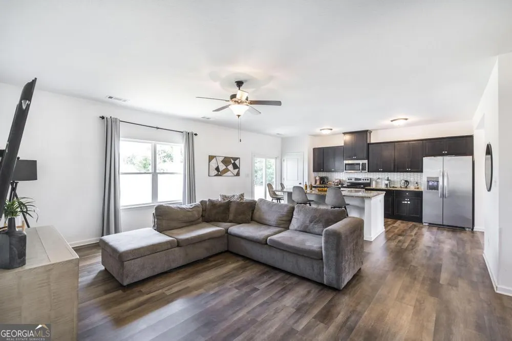 219 Ivy Glen DR Perry, GA 31069