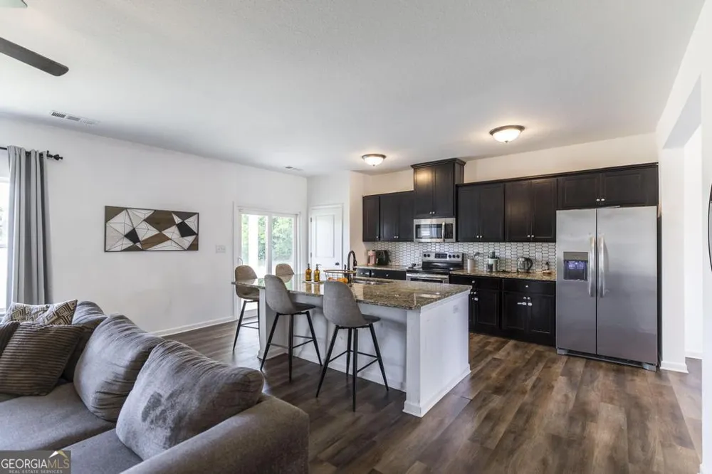 219 Ivy Glen DR Perry, GA 31069