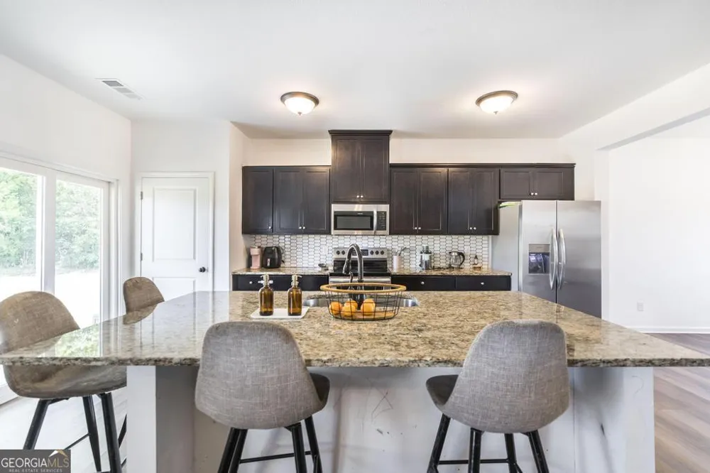 219 Ivy Glen DR Perry, GA 31069