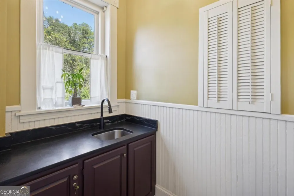 503 N Ash ST Springfield, GA 31329