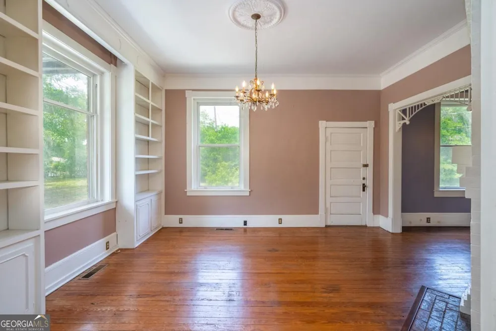 503 N Ash ST Springfield, GA 31329