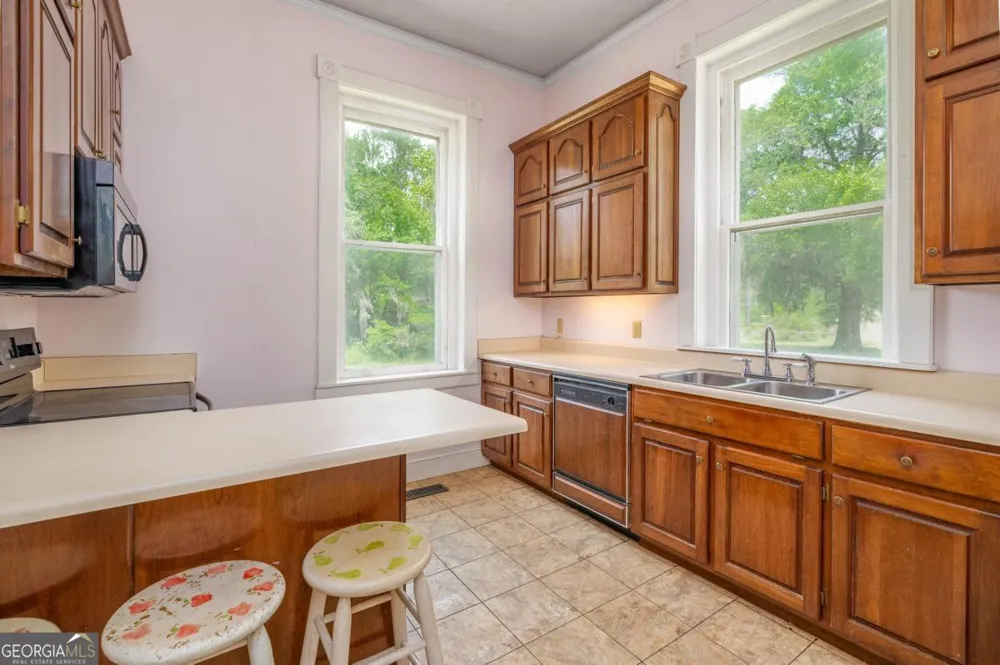 503 N Ash ST Springfield, GA 31329