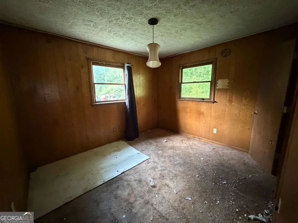 1018 Scott Brown RD SE Fairmount, GA 30139