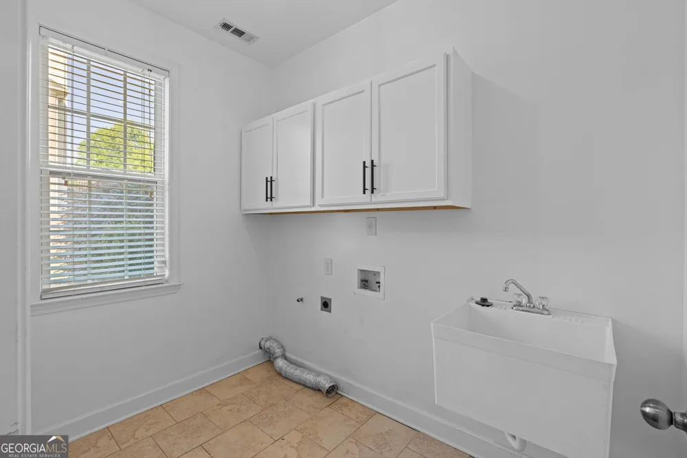 241 Otter CIR Fayetteville, GA 30215