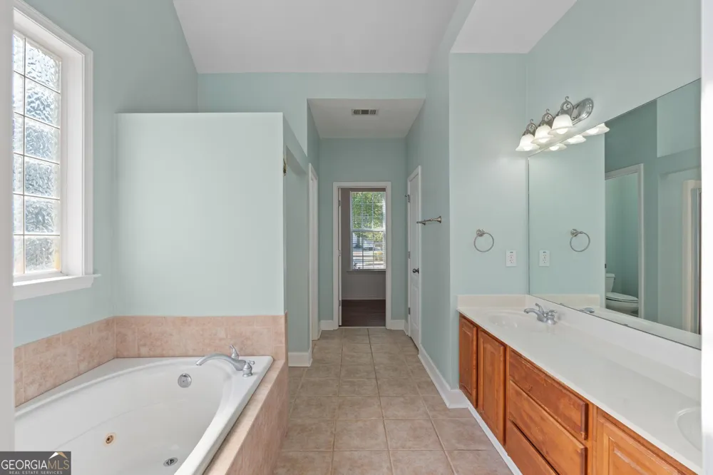 241 Otter CIR Fayetteville, GA 30215