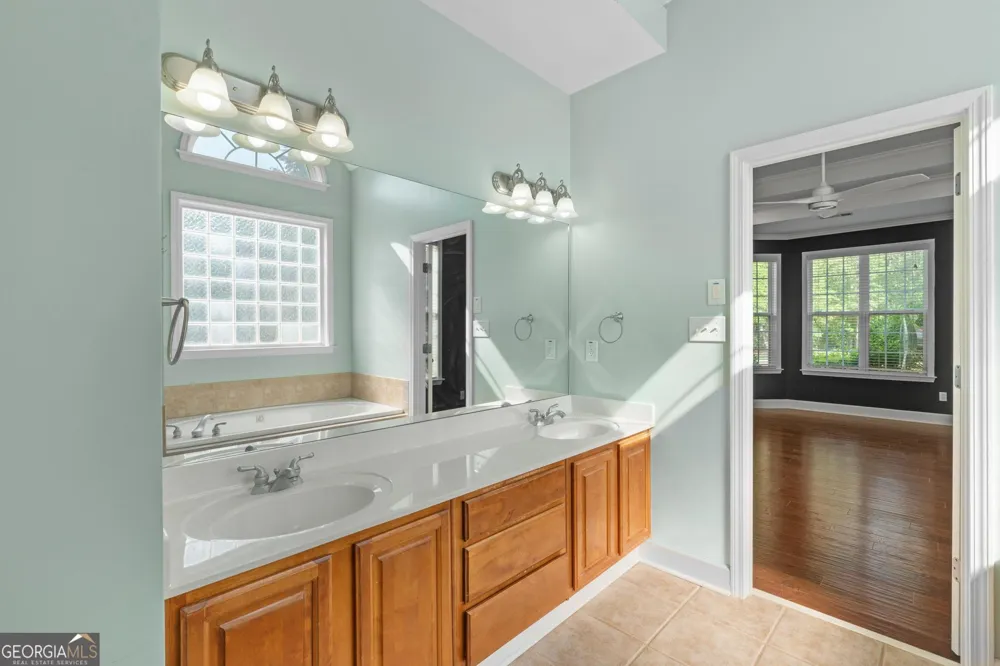 241 Otter CIR Fayetteville, GA 30215