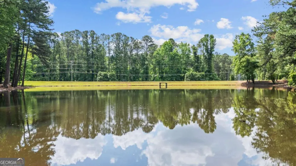 5010 Collins Lake DR Mableton, GA 30126