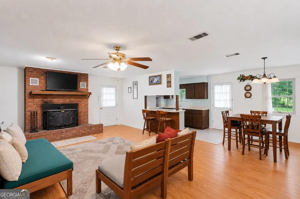 495 Sconyers ST Metter, GA 30439