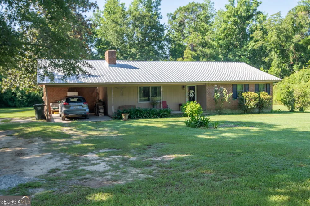 495 Sconyers ST Metter, GA 30439