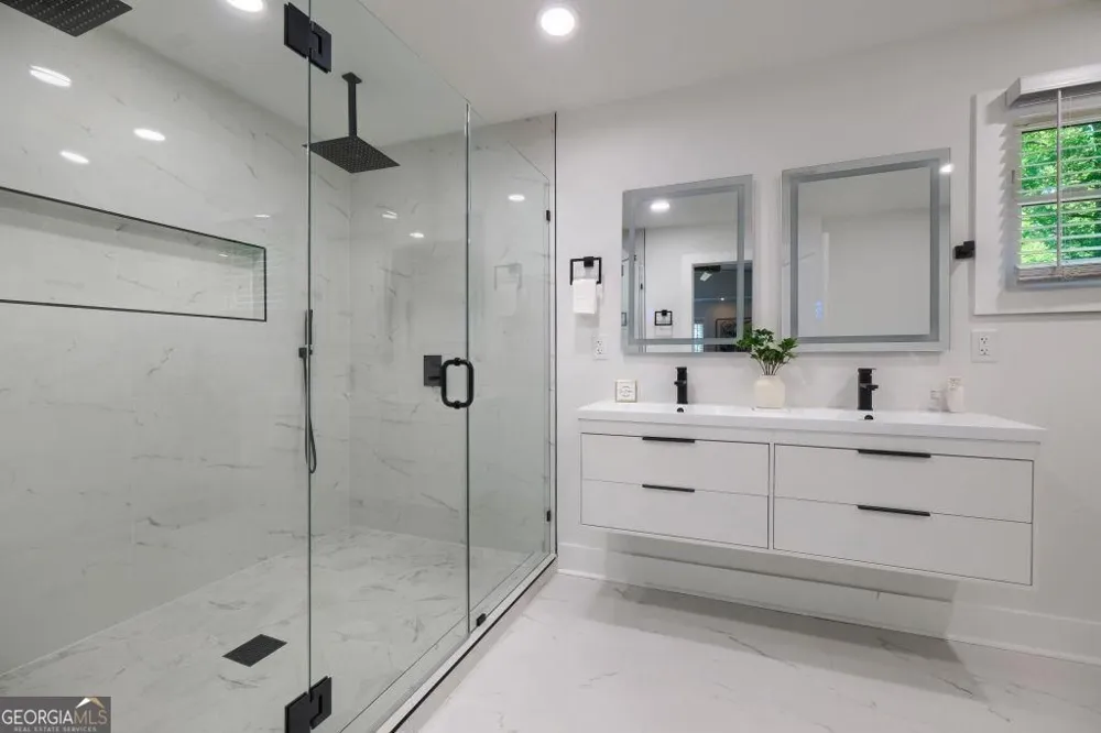2368 Fenhurst PL Dunwoody, GA 30338