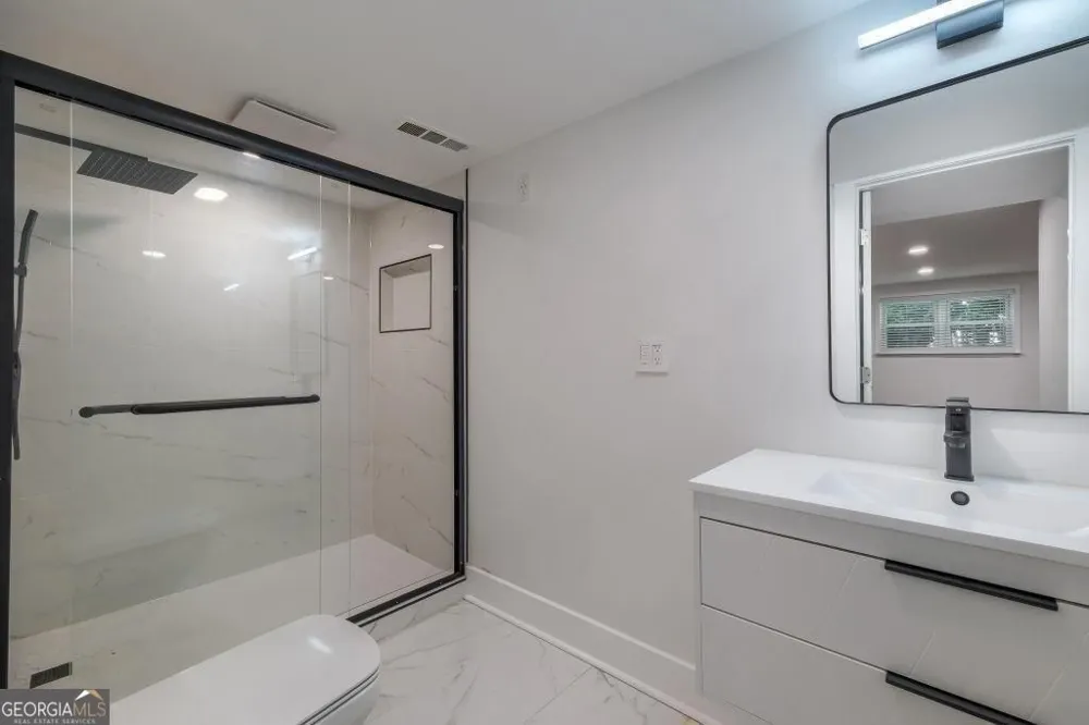 2368 Fenhurst PL Dunwoody, GA 30338