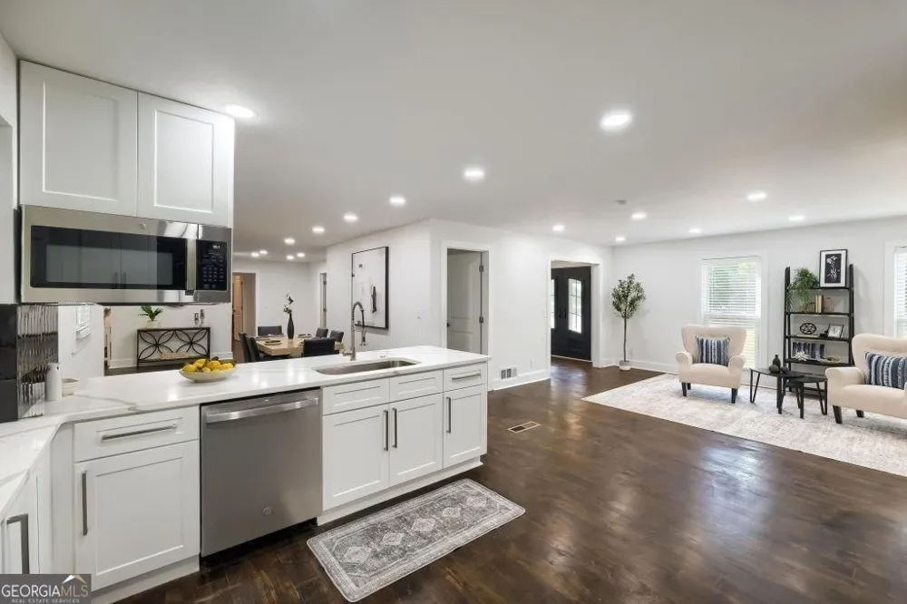 2368 Fenhurst PL Dunwoody, GA 30338