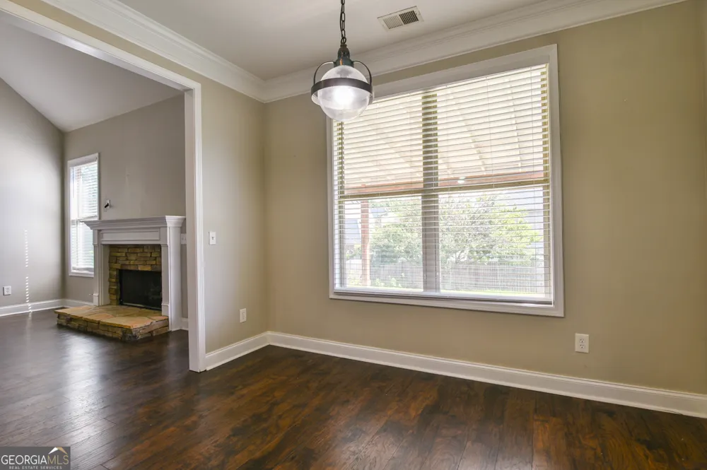 407 Arbor LN Loganville, GA 30052