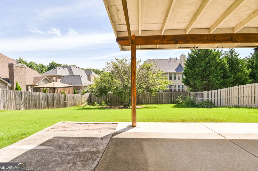 407 Arbor LN Loganville, GA 30052
