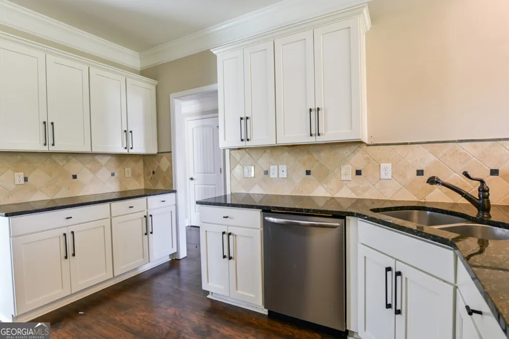 407 Arbor LN Loganville, GA 30052