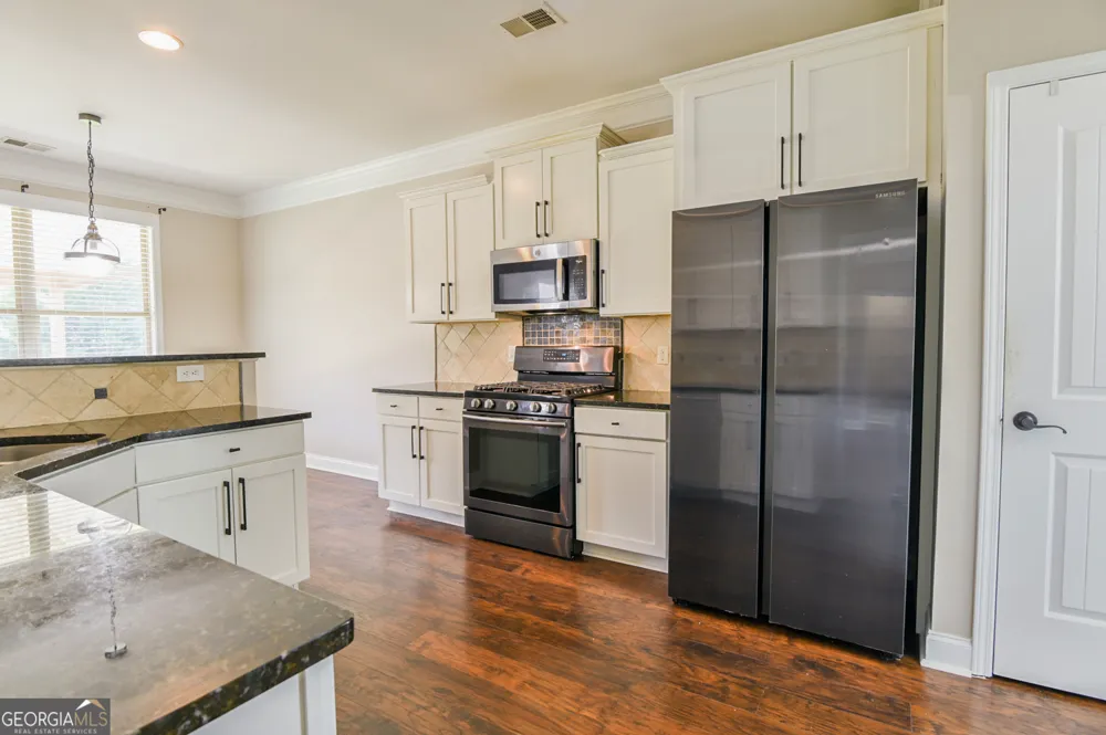 407 Arbor LN Loganville, GA 30052