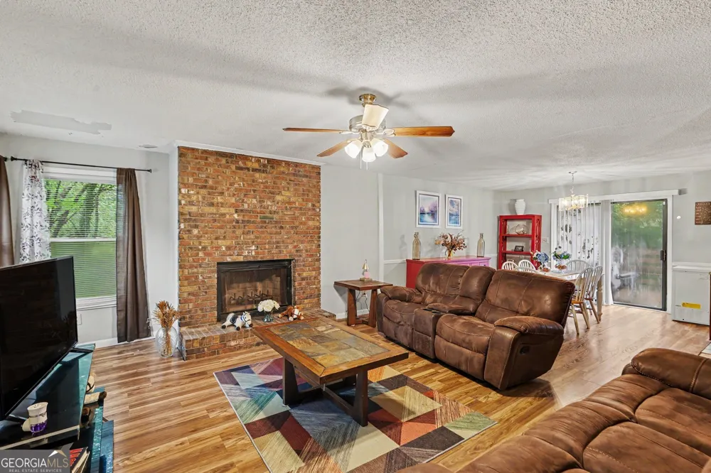 5894 Sutton DR Douglasville, GA 30135