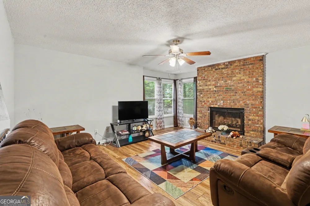 5894 Sutton DR Douglasville, GA 30135