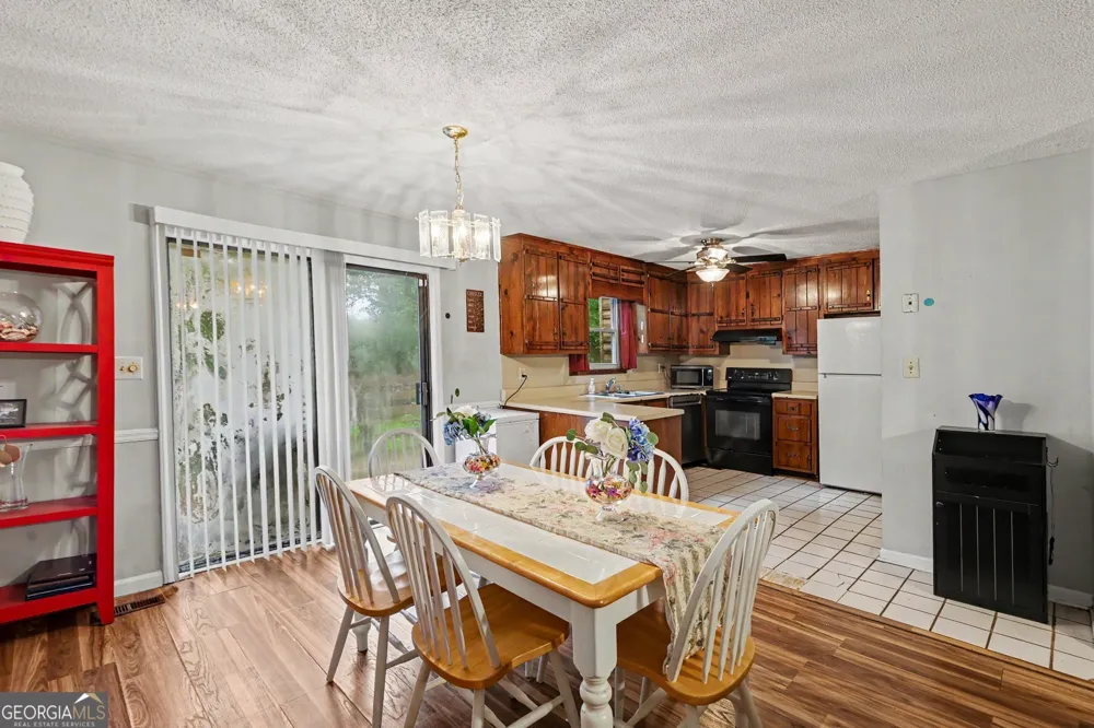 5894 Sutton DR Douglasville, GA 30135