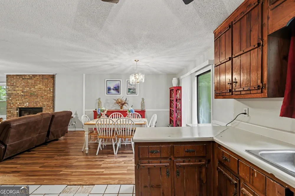5894 Sutton DR Douglasville, GA 30135