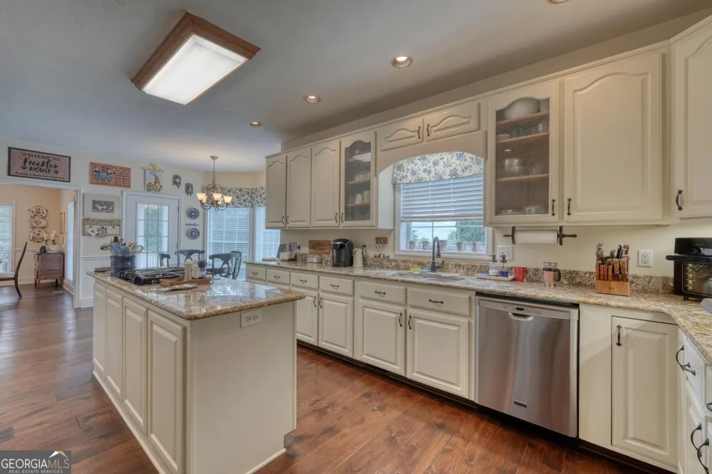 266 E Wright RD Blairsville, GA 30512