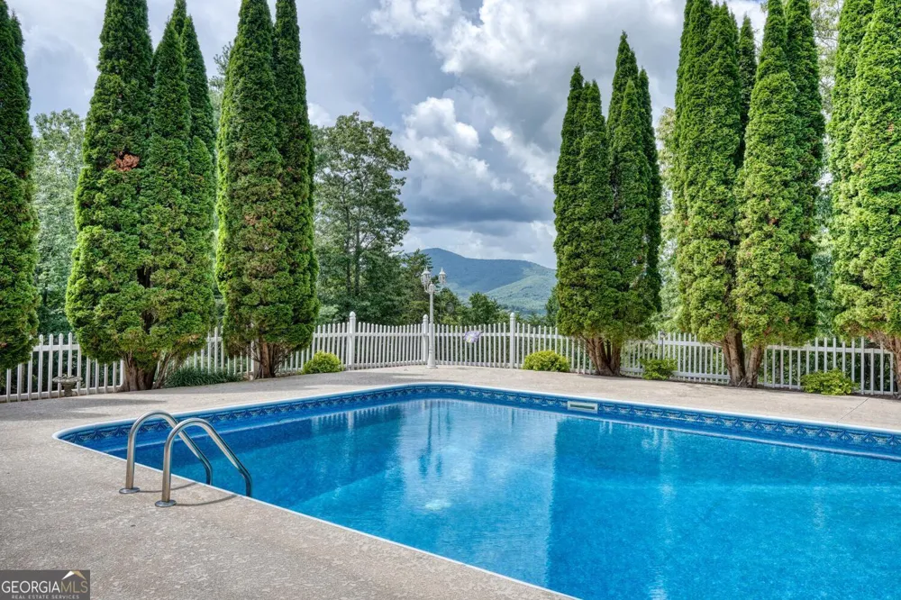266 E Wright RD Blairsville, GA 30512