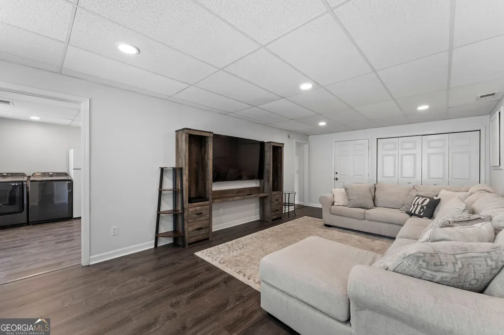 9 Topridge DR Cartersville, GA 30120