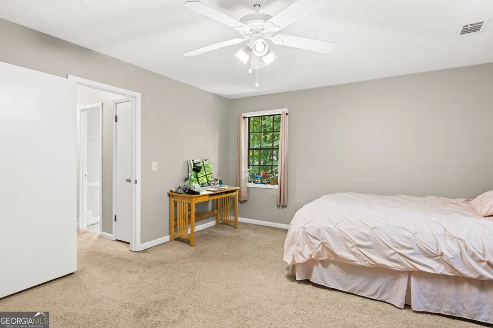 389 Saint Albans CT SW Mableton, GA 30126