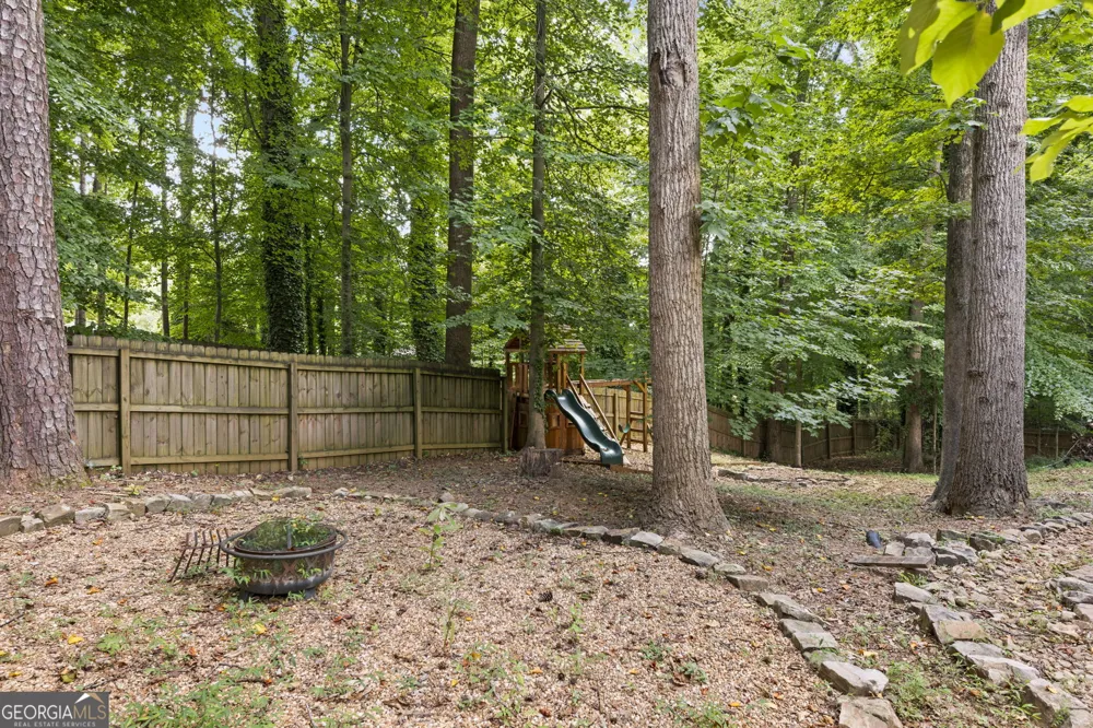 389 Saint Albans CT SW Mableton, GA 30126