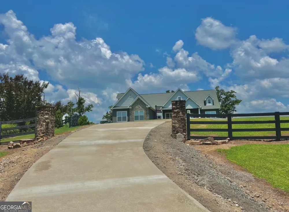 51 County Road 1024 Cedar Bluff, AL 35959