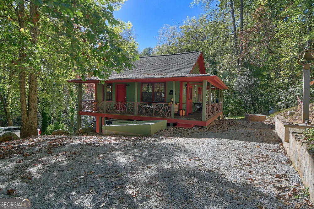 31 Creekside LN Clayton, GA 30525