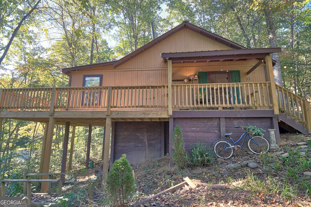 31 Creekside LN Clayton, GA 30525
