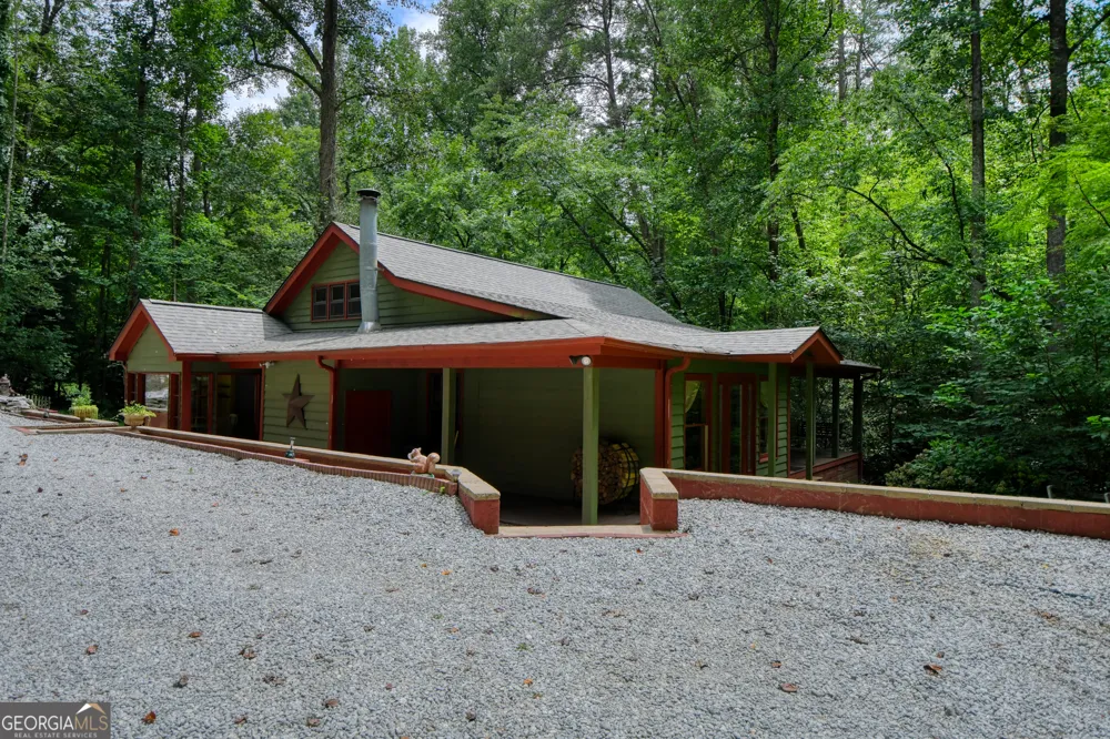 31 Creekside LN Clayton, GA 30525