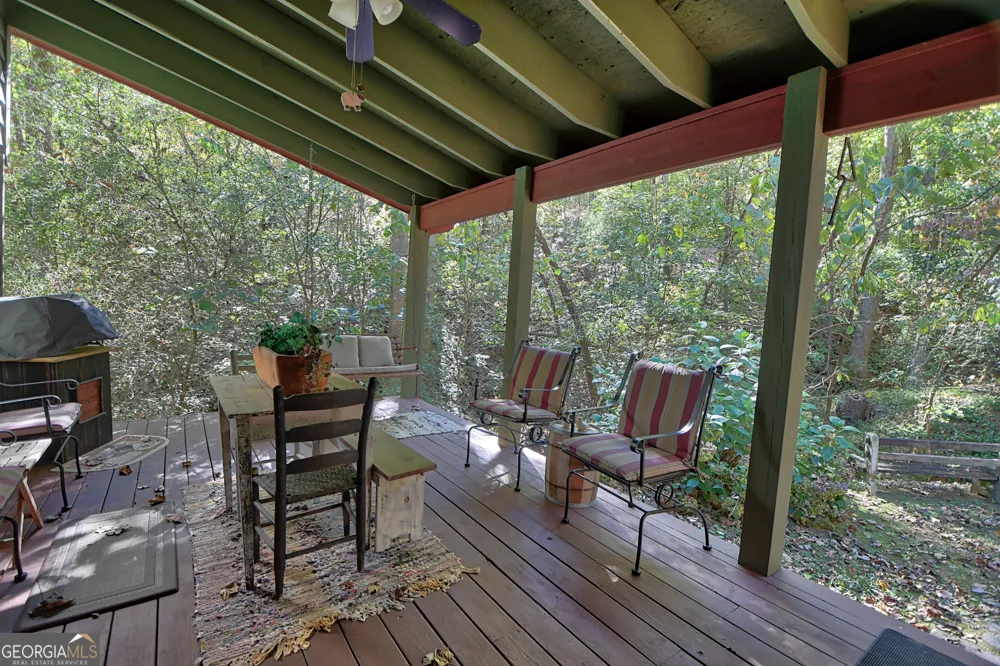 31 Creekside LN Clayton, GA 30525