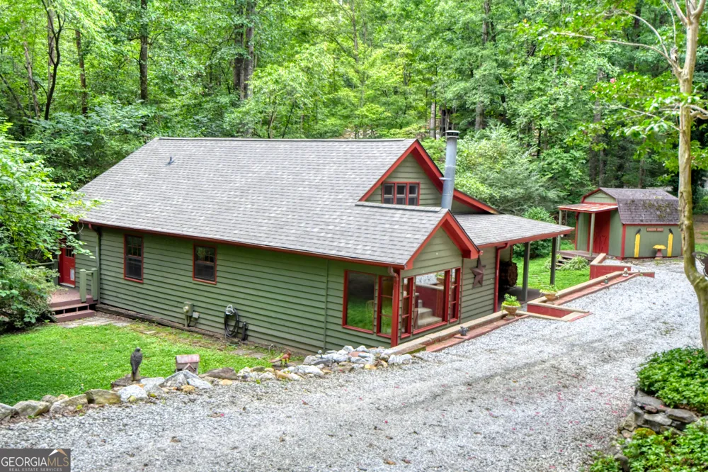 31 Creekside LN Clayton, GA 30525