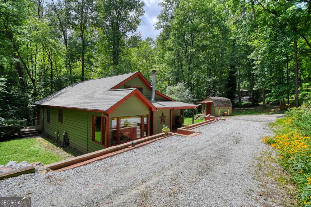 31 Creekside LN Clayton, GA 30525
