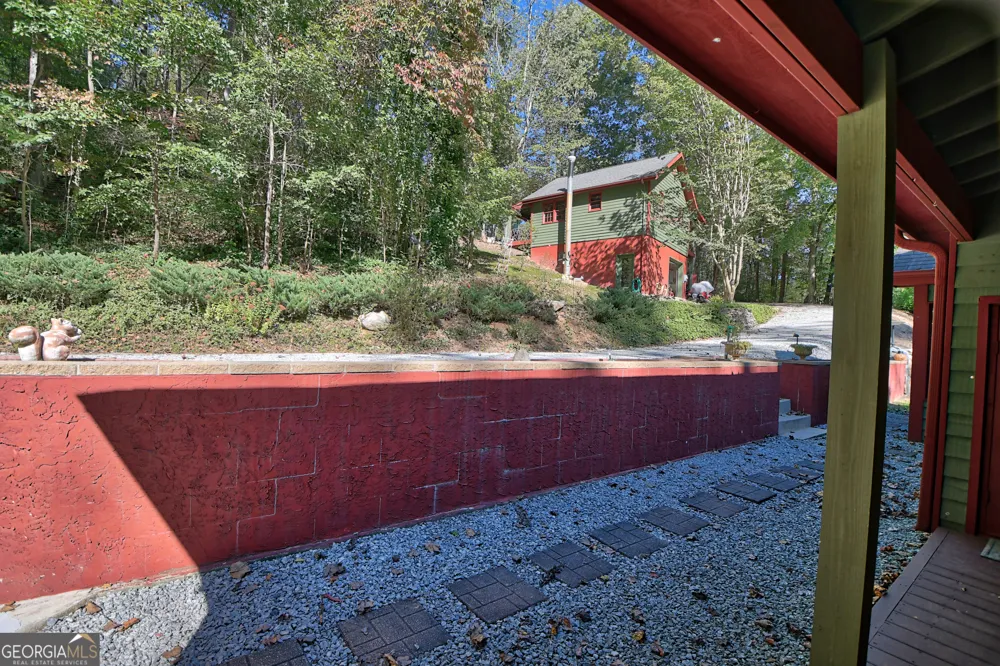 31 Creekside LN Clayton, GA 30525