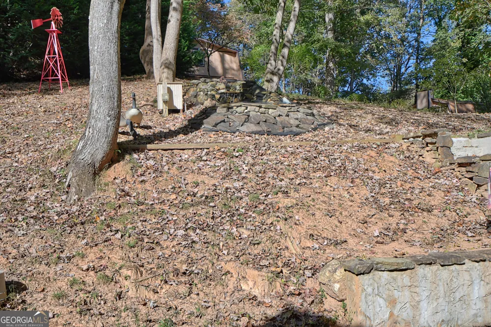 31 Creekside LN Clayton, GA 30525