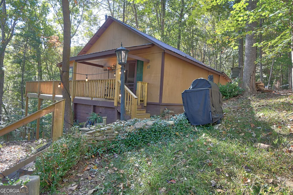 31 Creekside LN Clayton, GA 30525