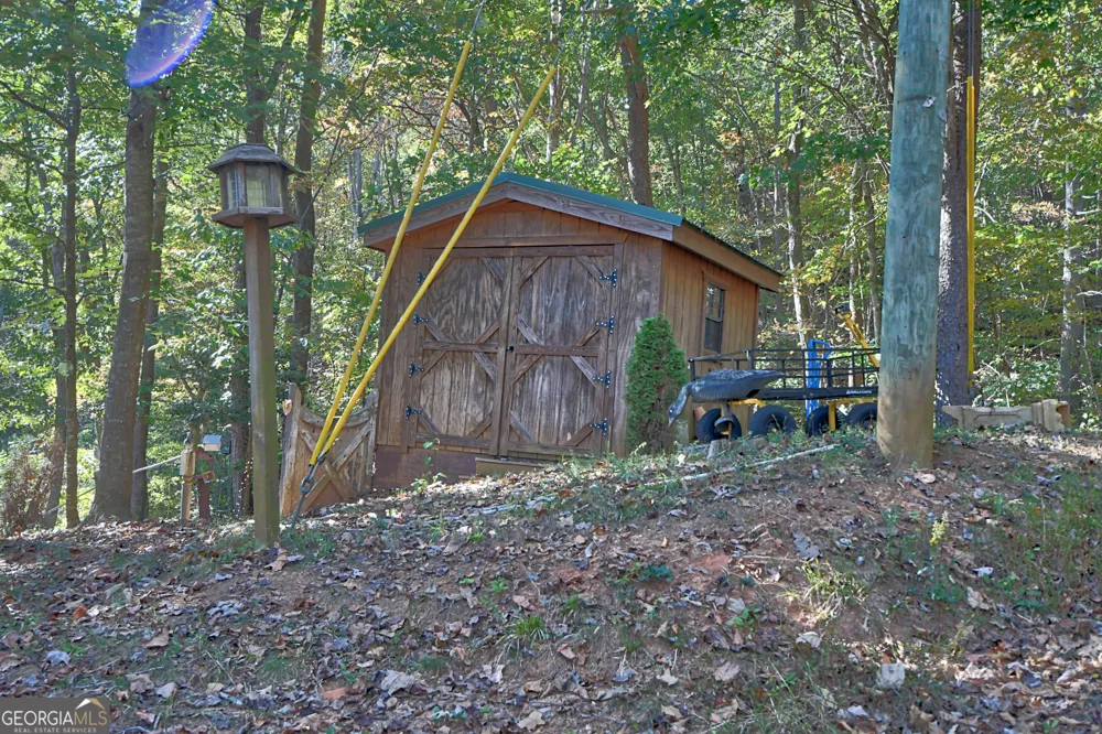 31 Creekside LN Clayton, GA 30525