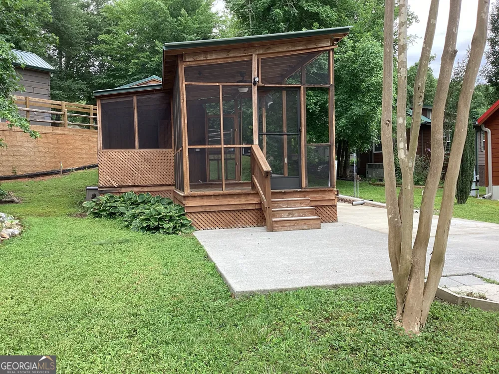 40 Elk Meadow DR Cleveland, GA 30528
