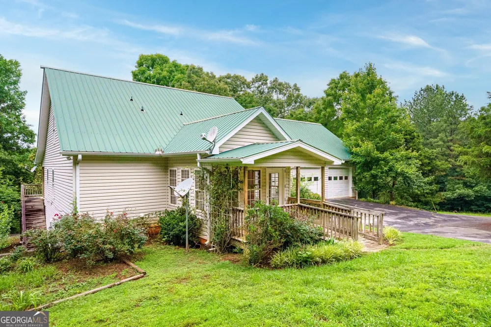 176 Big Oak Tree RD NW Adairsville, GA 30103