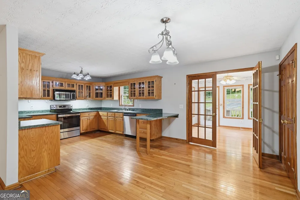176 Big Oak Tree RD NW Adairsville, GA 30103