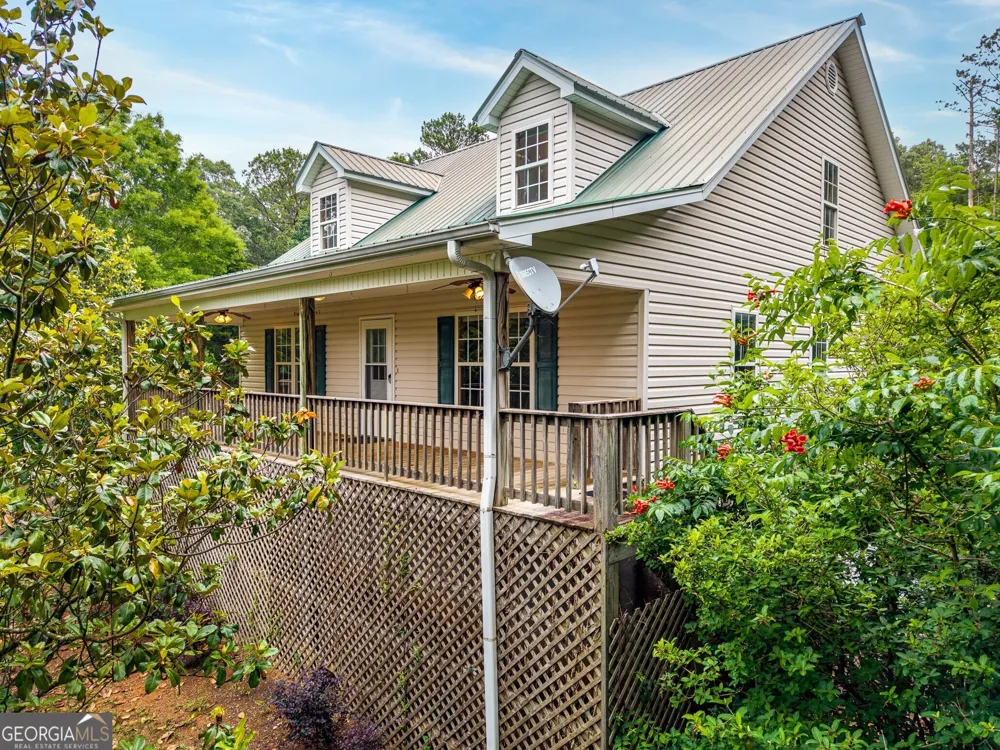 176 Big Oak Tree RD NW Adairsville, GA 30103