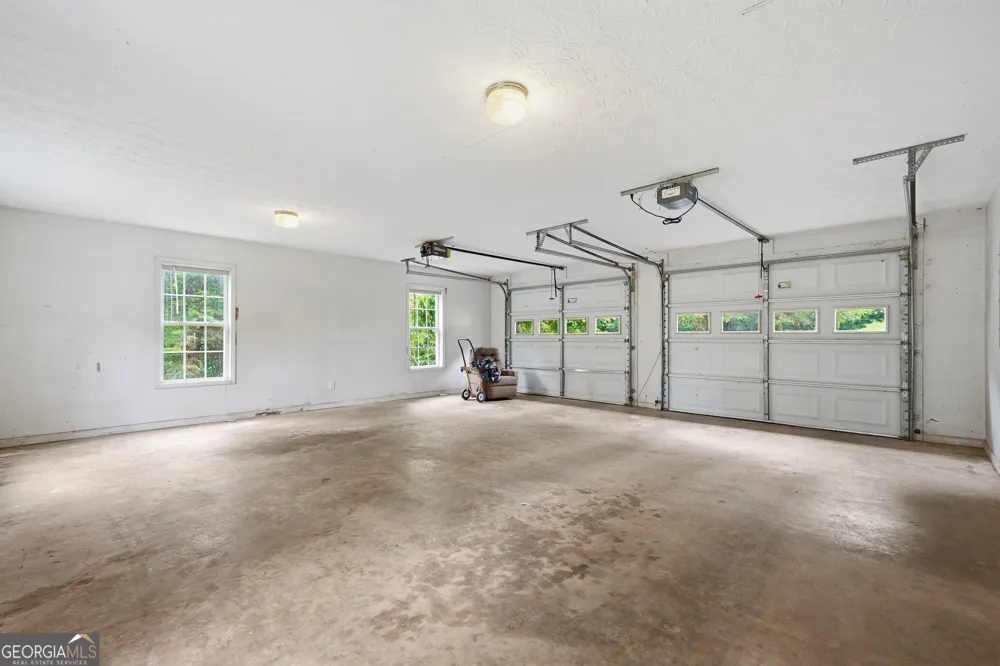 176 Big Oak Tree RD NW Adairsville, GA 30103