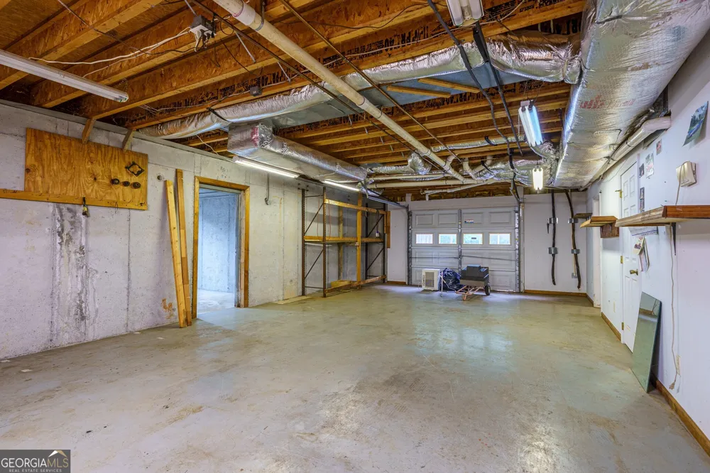 176 Big Oak Tree RD NW Adairsville, GA 30103
